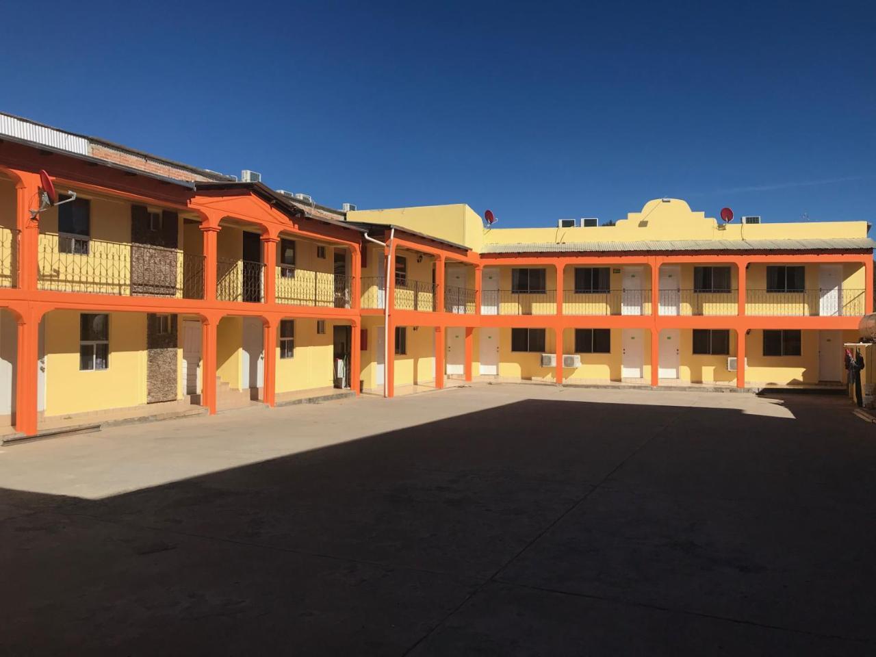 Hotel Los Pinos Bocoyna Exterior foto